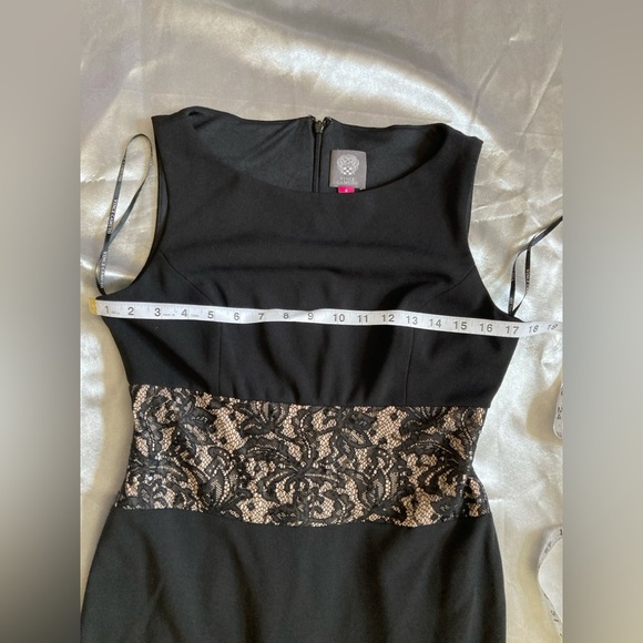 VINCE CAMUTO | Lace Panel Trumpet Gown Size 6 - Picture 11 of 13